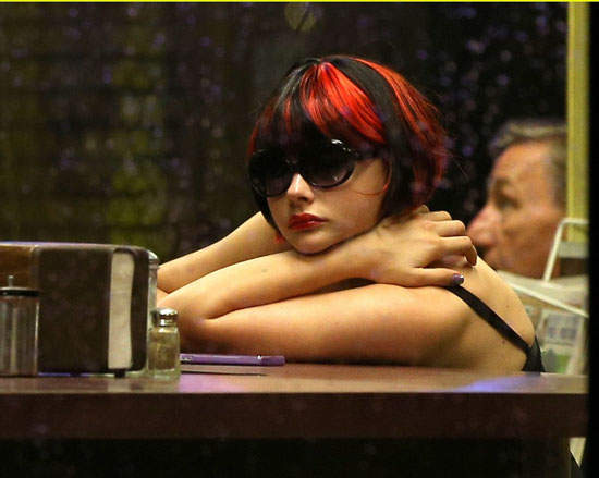 《超殺女》克蘿伊變短髮辣妹 新戲耍性感 