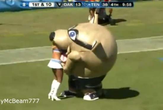 《爆走吉祥物》當吉祥物變成食人動物的時候...... 《爆走吉祥物》當吉祥物變成食人動物的時候......