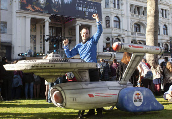 在路上跑的《企業號》星際旗艦變成賽車？