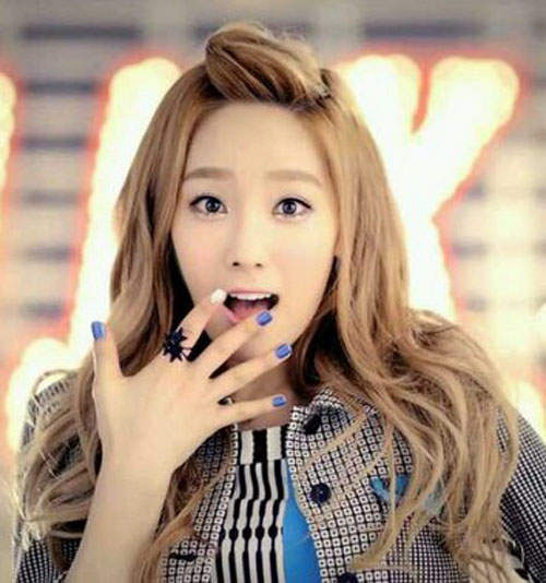 太妍《舞台事故》~原來太妍的棒球魂是不能小看的^艸^ 太妍《舞台事故》~原來太妍的棒球魂是不能小看的^艸^