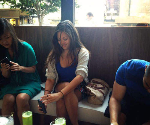 愛拍美食的人在朋友眼中是甚麼樣子呢？