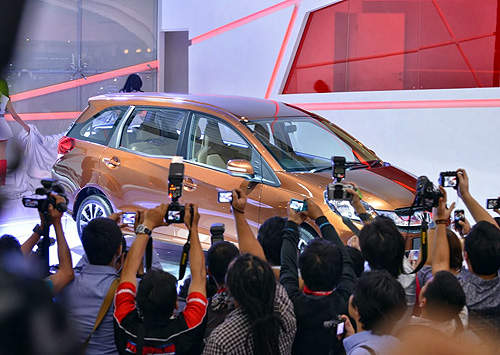 《Honda Mobilio概念車》印尼車展超人氣現身 《Honda Mobilio概念車》印尼車展超人氣現身