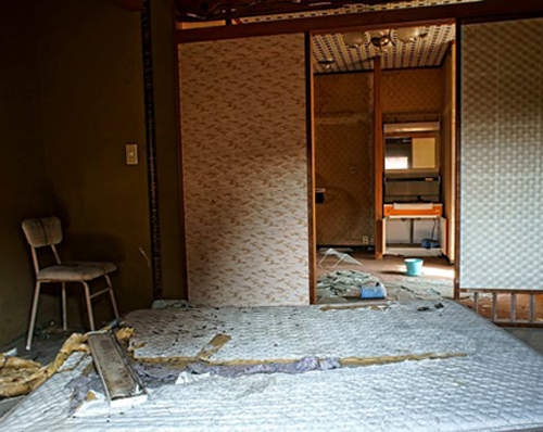 《LOVE HOTEL 廢墟》激情褪去以後剩下 《LOVE HOTEL 廢墟》激情褪去以後剩下