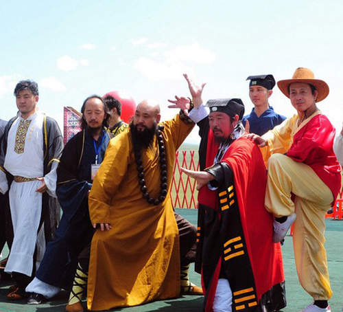 《天山武林大會》人家可是來真的～（蹲馬步）