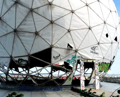 德國魔山監聽站　冷戰時期美軍所利用的情資中心