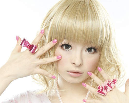 年度票選《最愛歌手 TOP 10》卡莉怪妞超黑馬 年度票選《最愛歌手 TOP 10》卡莉怪妞超黑馬
