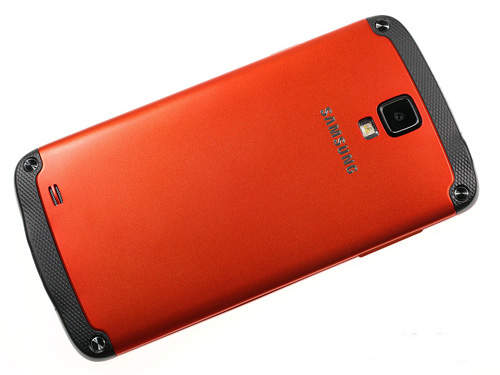 Samsung全新「三防版」Galaxy S4 Active登場  水面淨空準備下潛啦~ Samsung全新「三防版」Galaxy S4 Active登場  水面淨空準備下潛啦~
