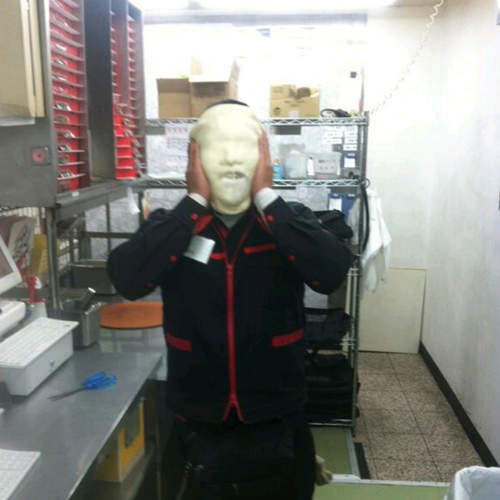 日本店員玩過頭　連鎖企業接連出面謝罪ε-(‐ω‐；)