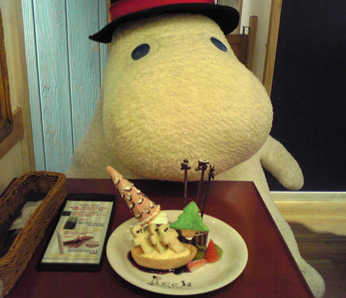 《嚕嚕米咖啡廳》還有嚕嚕米陪你一起用餐喔♥