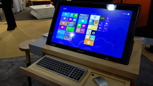 老外展示《未來PC平板桌》....該不會以後桌機都長這樣吧~