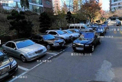 最佳《停車練習場》？因為旁邊的車子都太貴了......（抖）