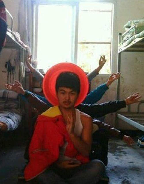 「我的室友怪怪的」在宿舍都在做這些事嗎XDD 「我的室友怪怪的」在宿舍都在做這些事嗎XDD