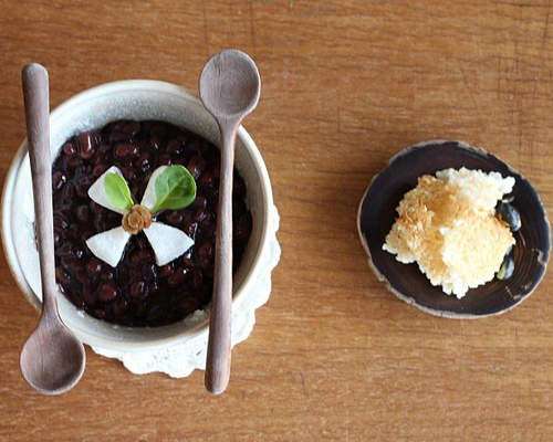 釜山《鍋巴紅豆冰》當然不是放在滾燙石鍋裡啦~ 釜山《鍋巴紅豆冰》當然不是放在滾燙石鍋裡啦~