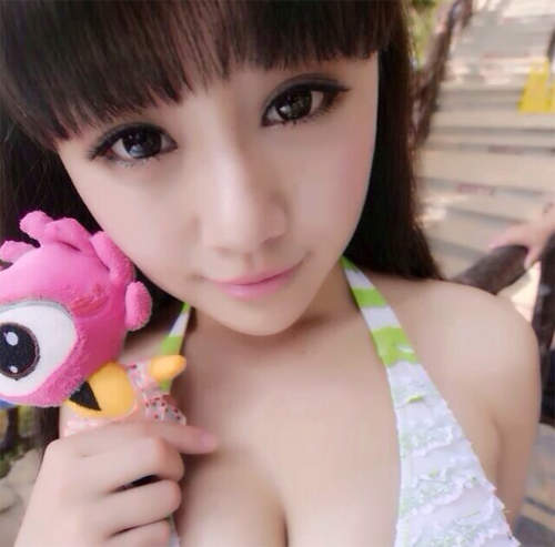 Barbie可兒 F罩杯潛力無限的童顏巨乳妹 Barbie可兒 F罩杯潛力無限的童顏巨乳妹