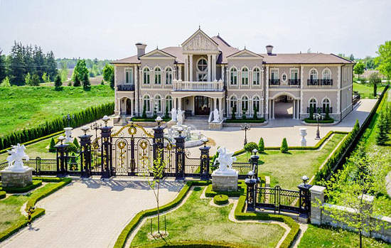 自建《凡爾賽宮》有錢人跟你想得就是不一樣 自建《凡爾賽宮》有錢人跟你想得就是不一樣