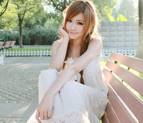 迷亂Miss bess的包晶晶 網路謎樣的深V美女神到了〝GET〞 迷亂Miss bess的包晶晶 網路謎樣的深V美女神到了〝GET〞