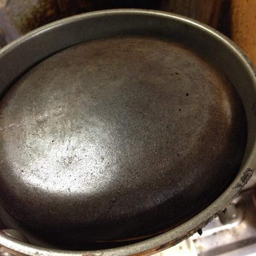 藝術品級的《燒焦鬆餅》能夠和鍋底融為一體也是一種奇蹟啊wwww