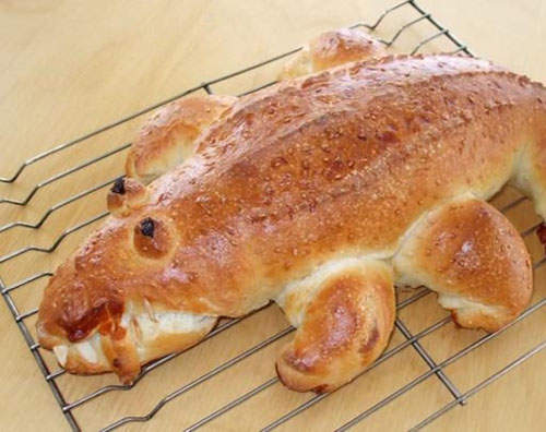 《奇特造型麵包》應該沒有鱷魚香精可以加吧～（逃）