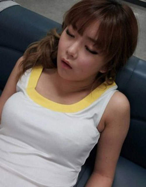 《韓星睡相特輯》再讓我睡一下拜託...... 《韓星睡相特輯》再讓我睡一下拜託......