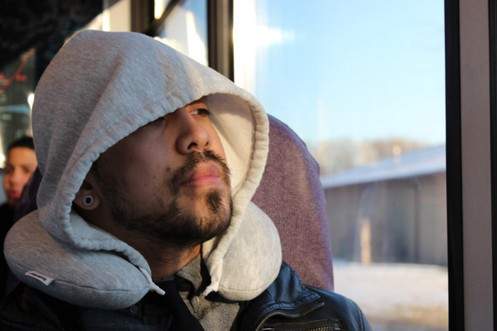 《連帽旅行枕》讓你在車上方便睡~ 《連帽旅行枕》讓你在車上方便睡~