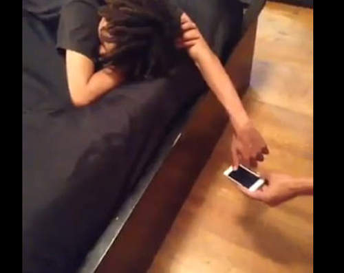 網友整理最難攻破的《iPhone 5s指紋辨識方式》  小偷表示：.....