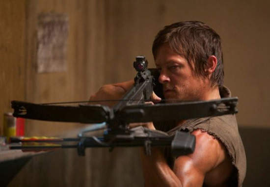 《陰屍路》Daryl的十字弓 原來是這樣學會的嗎（╯－＿－）╯╧╧