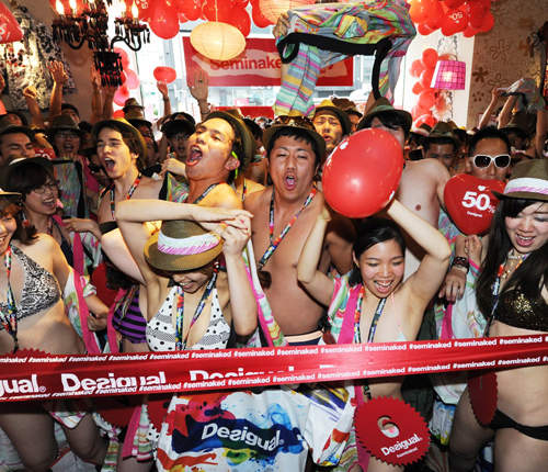 Desigual《半裸來店》活動 日本初上陸 Desigual《半裸來店》活動 日本初上陸