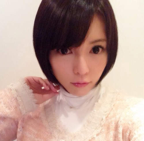 釋由美子練瑜伽　旁邊摸黑而來的危險大叔靠近ing