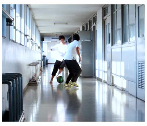 高水準《足球社宣傳影片》ㄟ同學~走廊上不可以踢球啦(認真) 高水準《足球社宣傳影片》ㄟ同學~走廊上不可以踢球啦(認真)