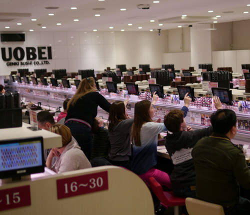 不迴轉的迴轉壽司 高速前進是否也會發生脫軌意外呢?ww 不迴轉的迴轉壽司 高速前進是否也會發生脫軌意外呢?ww