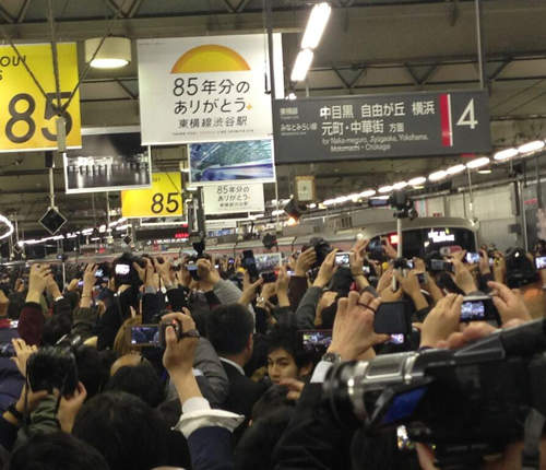 再見東橫線涉谷車站~最終日的祭典狀態(含淚) 再見東橫線涉谷車站~最終日的祭典狀態(含淚)