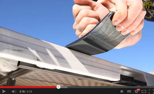 國外網友LG G Flex可彎曲螢幕測試   有種要爆開的感覺.... 國外網友LG G Flex可彎曲螢幕測試   有種要爆開的感覺....