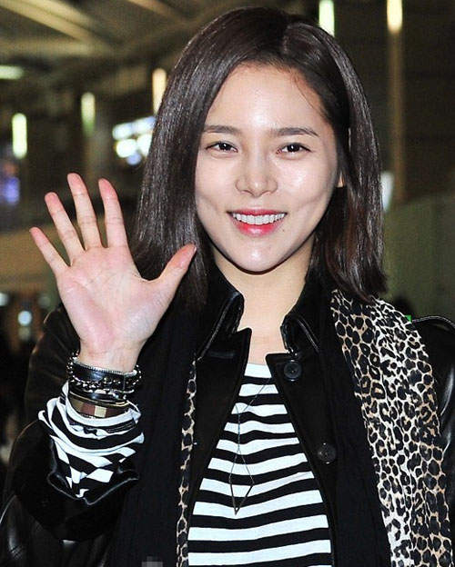 《朴詩妍》的櫻桃小嘴  這...你看得慣嗎? 《朴詩妍》的櫻桃小嘴  這...你看得慣嗎?