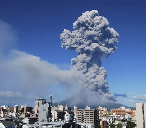 櫻島《火山灰罐頭》買一罐解決市民苦惱吧m(_ _)m 櫻島《火山灰罐頭》買一罐解決市民苦惱吧m(_ _)m
