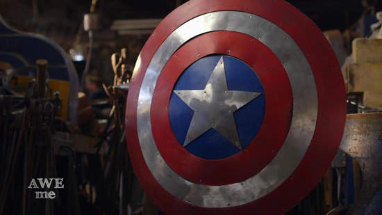 《美國隊長》不是樣子像 是真的可防禦盾牌