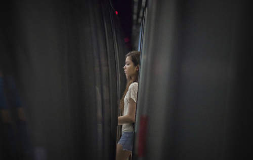 《請小心間隙》因為有人在偷偷看著你...(驚) 《請小心間隙》因為有人在偷偷看著你...(驚)