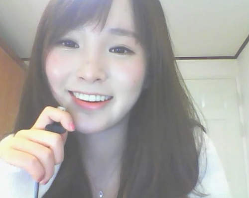 笑顏BJ《愛珍》逼逼~~又是個天使臉孔魔鬼身材的犯規女孩 笑顏BJ《愛珍》逼逼~~又是個天使臉孔魔鬼身材的犯規女孩