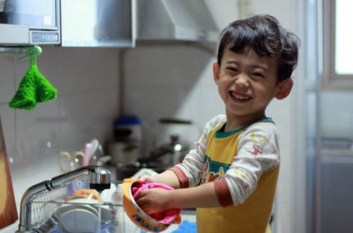 《孝子圖》嗚嗚  還不趕快回家幫爸媽搥搥背...(指)