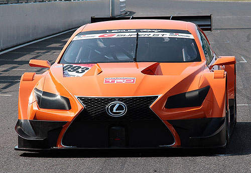 超殺《Lexus LF-CC》神秘新車發表前先飆上賽車場？