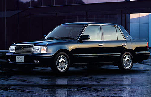 超凍齡《Toyota Crown Comfort》歲月幾乎不留痕跡？