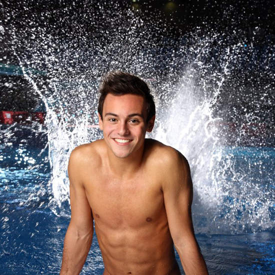 《跳水帥哥》Tom Daley 發行2014年曆 我也想買(掏腰包) 《跳水帥哥》Tom Daley 發行2014年曆 我也想買(掏腰包)