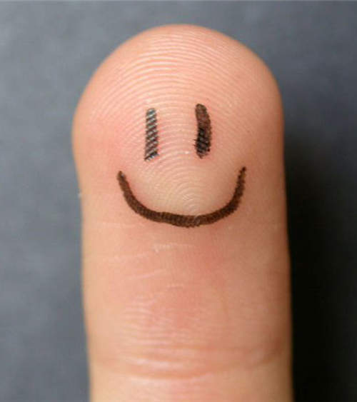 英國食指哥 一場意外下把自己斷指吃掉的男子... 英國食指哥 一場意外下把自己斷指吃掉的男子...