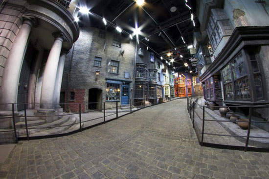 用谷歌魔法參觀《哈利波特》的斜角巷~(揮魔杖) 用谷歌魔法參觀《哈利波特》的斜角巷~(揮魔杖)