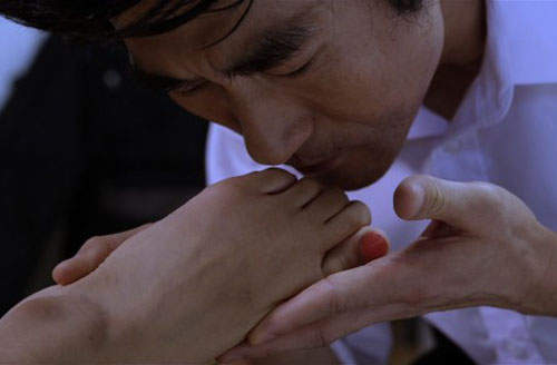 19禁電影《紅色假期黑色婚禮2》續集還是這麼重口味啊(擦汗) 19禁電影《紅色假期黑色婚禮2》續集還是這麼重口味啊(擦汗)
