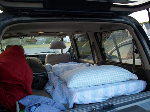 超便利《車用充氣床》 開車族長途必備的睡覺好物~