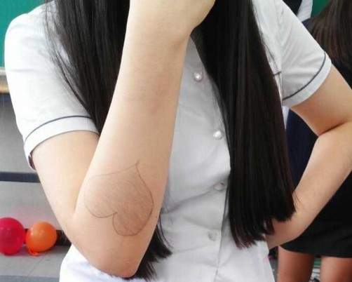 女高生《多毛女造型法》妳還是剃乾淨好了...... 女高生《多毛女造型法》妳還是剃乾淨好了......