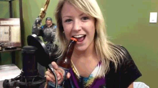 《各種開瓶方式》是有沒有這麼想喝XD 《各種開瓶方式》是有沒有這麼想喝XD