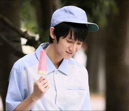 沒有凶器級硬度的《西瓜冰棒》也杯具　人家的西瓜一去不回來了啦～（哭）