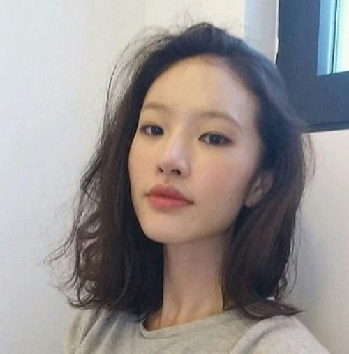 魅力女模《劉智安》緋聞讓她一夕間爆紅