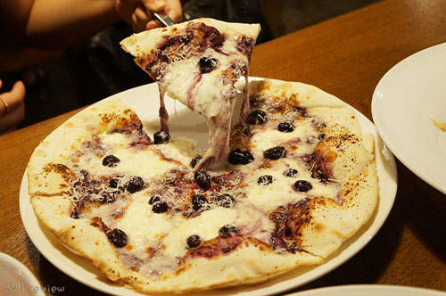 首爾《藍莓起司披薩》可以當甜點吃嗎～（口水）